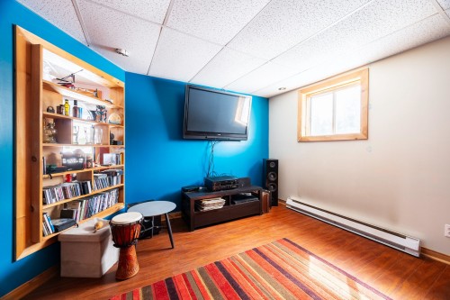 Salon - 1 Ch. Du Lac-Des-Plaines, Saint-Cyrille-De-Lessard, QC 