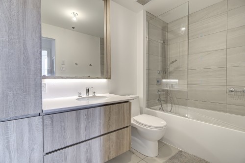 Salle de bains - 612-5905 Boul. Du Quartier, Brossard, QC - Indoor Photo Showing Bathroom