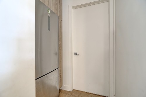 Cuisine - 612-5905 Boul. Du Quartier, Brossard, QC - Indoor Photo Showing Other Room