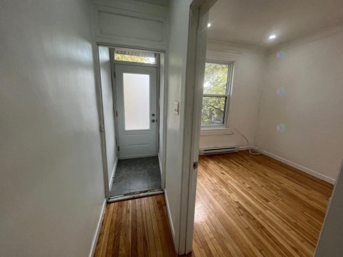 Hall d'entrée/Vestibule - 5965 Rue Hamilton, Montréal (Le Sud-Ouest), QC - Indoor Photo Showing Other Room