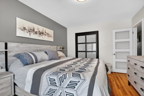 Master Bedroom - 580 Rue Beauclerk, Montréal (Mercier/Hochelaga-Maisonneuve), QC - Indoor Photo Showing Bedroom