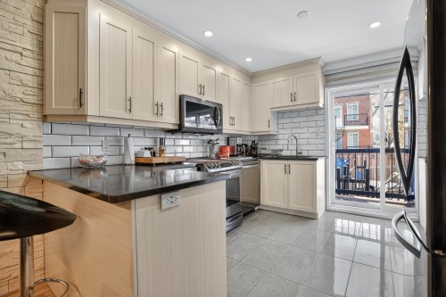 Kitchen - 580 Rue Beauclerk, Montréal (Mercier/Hochelaga-Maisonneuve), QC - Indoor Photo Showing Kitchen
