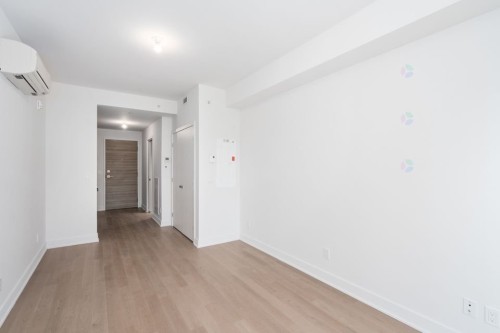 Salon - 414C-1400 Rue Ottawa, Montréal (Le Sud-Ouest), QC - Indoor Photo Showing Other Room