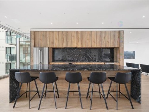 Salle communautaire - 414C-1400 Rue Ottawa, Montréal (Le Sud-Ouest), QC - Indoor Photo Showing Kitchen With Upgraded Kitchen