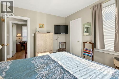 Bedroom with wood finished floors - 944 Garth Street, Hamilton, ON - Indoor Photo Showing Bedroom