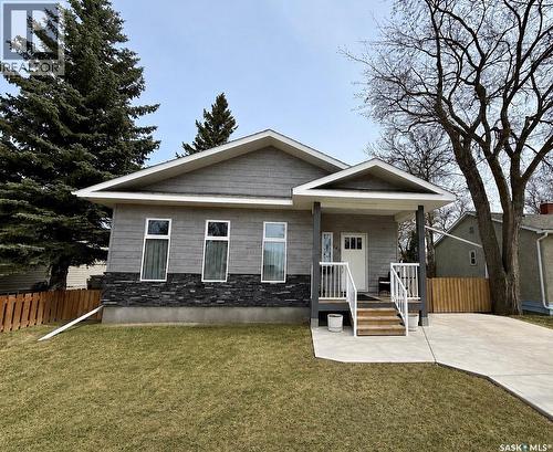 742 99th STREET  North Battleford, SK S9A 0N9