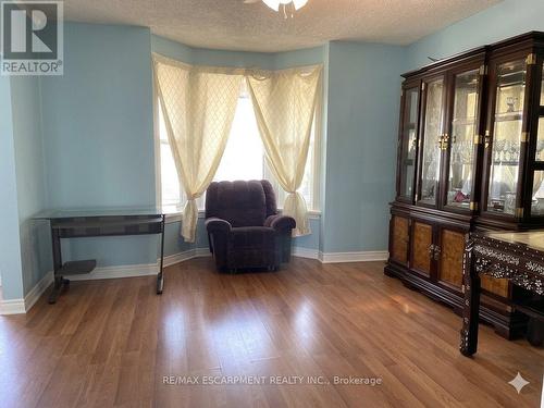 54 Edinburgh Avenue, Hamilton, ON - Indoor