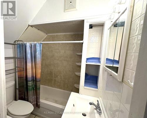 54 Edinburgh Avenue, Hamilton, ON - Indoor Photo Showing Bathroom