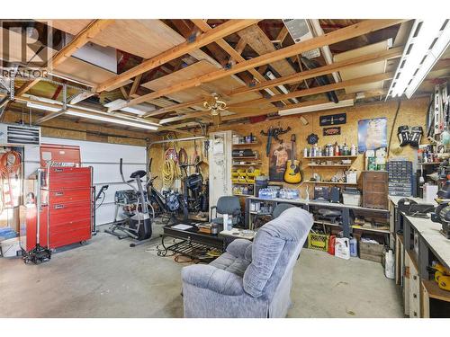 146 Aspen Street, Kamloops, BC - Indoor Photo Showing Garage
