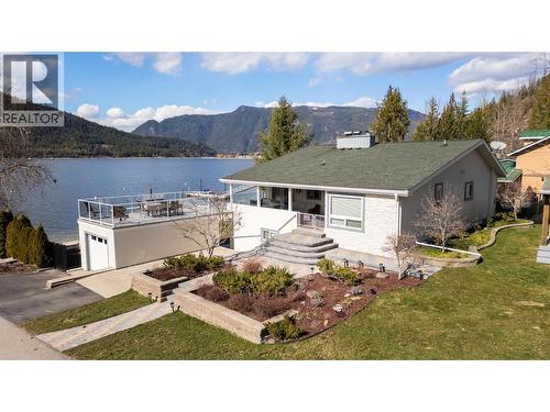 82 Montcalm Crescent, Sicamous, BC - Outdoor With Body Of Water
