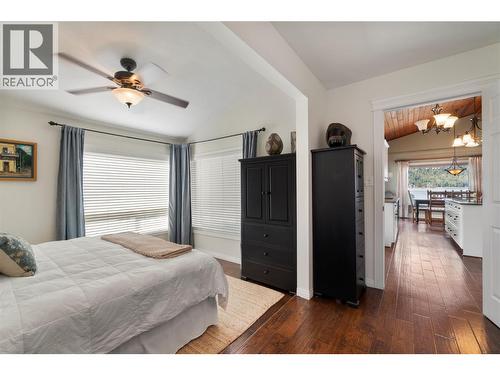 82 Montcalm Crescent, Sicamous, BC - Indoor Photo Showing Bedroom