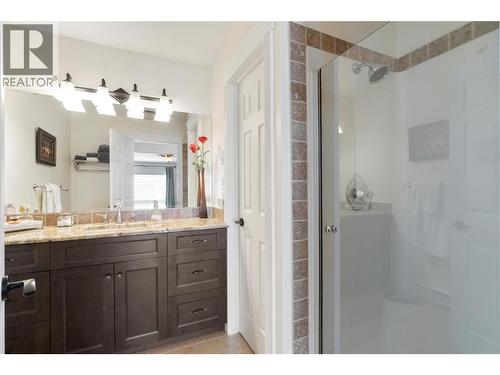 82 Montcalm Crescent, Sicamous, BC - Indoor Photo Showing Bathroom