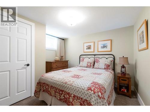 82 Montcalm Crescent, Sicamous, BC - Indoor Photo Showing Bedroom