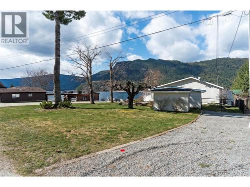 82 Montcalm Crescent, Sicamous, BC - Outdoor