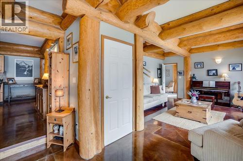 3140 3A Highway, Nelson, BC - Indoor