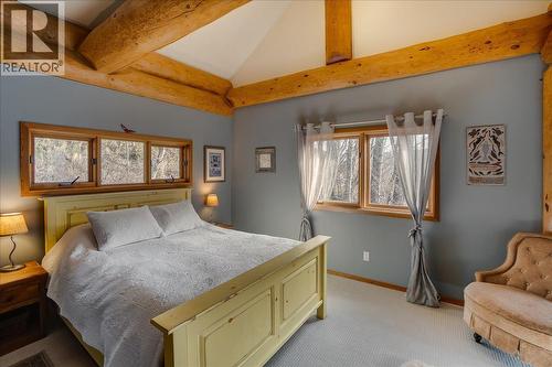 3140 3A Highway, Nelson, BC - Indoor Photo Showing Bedroom