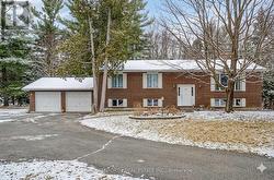 136 GREY STONE DRIVE Ottawa, ON K0A 1L0
