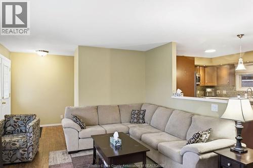 13132 Walker Sideroad, Essex, ON - Indoor Photo Showing Living Room