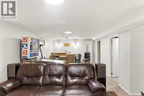13132 Walker Sideroad, Essex, ON - Indoor Photo Showing Living Room