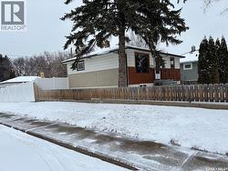 674 Grandview STREET W Moose Jaw, SK S6H 5L4