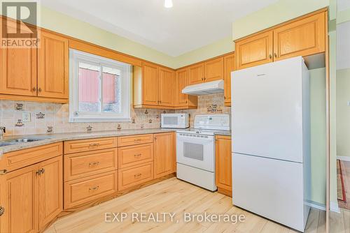 78 Esther Avenue, Cambridge, ON - Indoor Photo Showing Kitchen