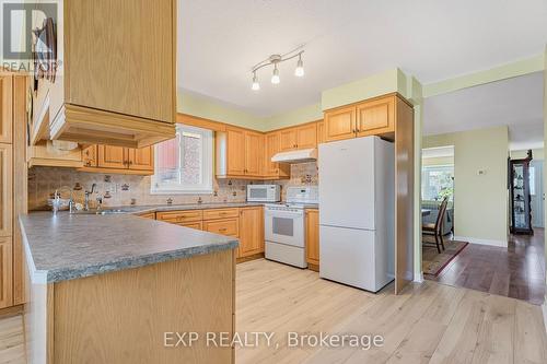 78 Esther Avenue, Cambridge, ON - Indoor Photo Showing Kitchen