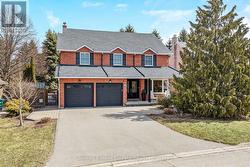18 HANDORF DRIVE  Cambridge, ON N3C 3Y2