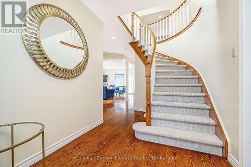 18 Handorf Drive, Cambridge, ON - Indoor Photo Showing Other Room
