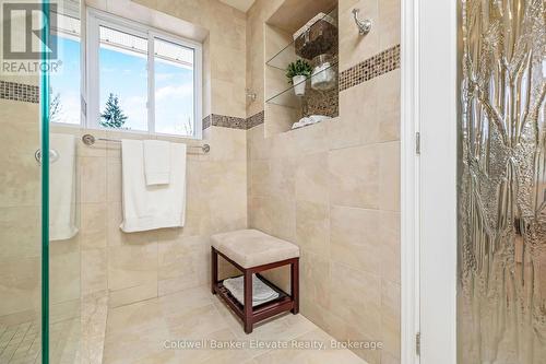 18 Handorf Drive, Cambridge, ON - Indoor Photo Showing Bathroom