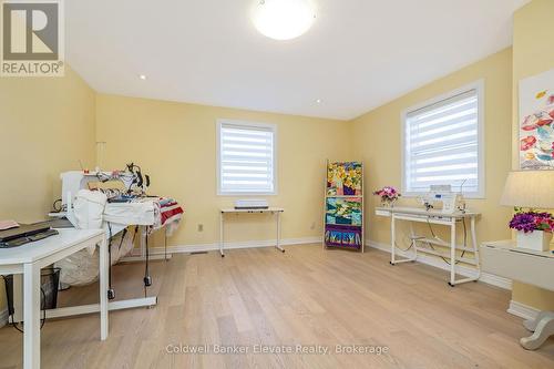 18 Handorf Drive, Cambridge, ON - Indoor