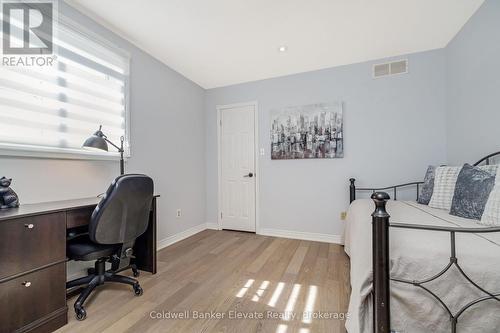 18 Handorf Drive, Cambridge, ON - Indoor