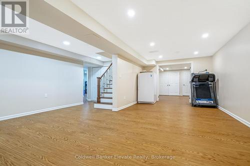 18 Handorf Drive, Cambridge, ON - Indoor Photo Showing Other Room