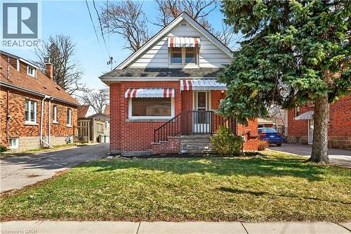 33 EAST 34TH Street  Hamilton, ON L8V 3W2