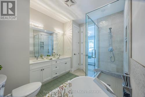 11 Greenhill Drive, Tillsonburg, ON - Indoor Photo Showing Bathroom