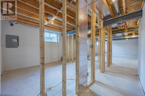 11 Greenhill Drive, Tillsonburg, ON - Indoor