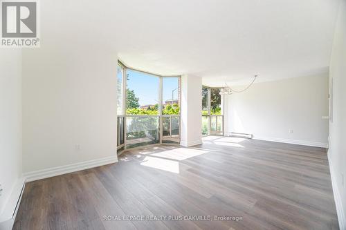 104 - 1225 North Shore Boulevard E, Burlington, ON - Indoor