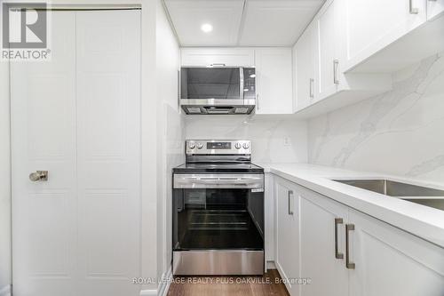 104 - 1225 North Shore Boulevard E, Burlington, ON - Indoor Photo Showing Kitchen