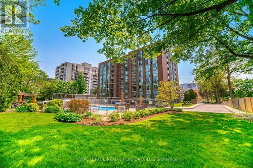 104 - 1225 North Shore Boulevard E, Burlington, ON - Outdoor