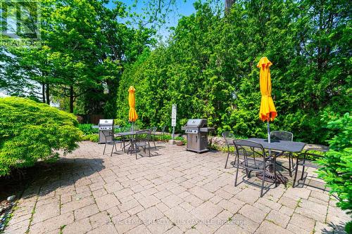 104 - 1225 North Shore Boulevard E, Burlington, ON - Outdoor