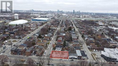 3142 Lake Shore Boulevard W, Toronto, ON 