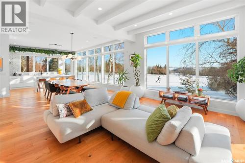 103 Saguenay Drive, Saskatoon, SK - Indoor Photo Showing Living Room