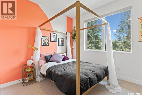 103 Saguenay Drive, Saskatoon, SK - Indoor Photo Showing Bedroom