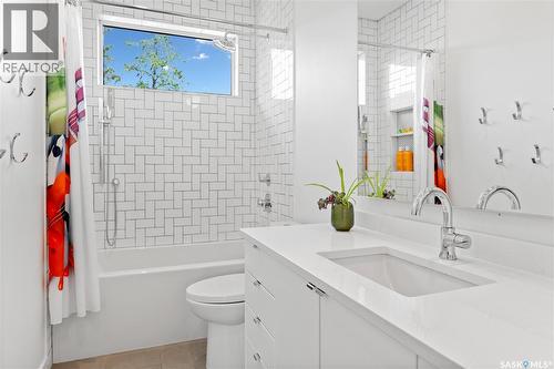 103 Saguenay Drive, Saskatoon, SK - Indoor Photo Showing Bathroom