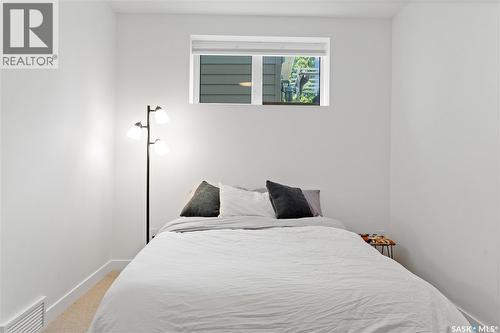 103 Saguenay Drive, Saskatoon, SK - Indoor Photo Showing Bedroom