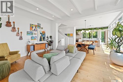103 Saguenay Drive, Saskatoon, SK - Indoor Photo Showing Living Room