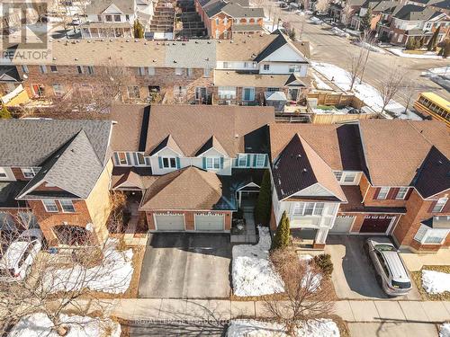 862 Stark Circle, Milton, ON - Outdoor With Facade