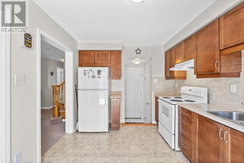 862 Stark Circle, Milton, ON - Indoor Photo Showing Kitchen