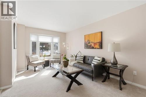 3173 Spring Creek Crescent, Mississauga, ON - Indoor Photo Showing Living Room