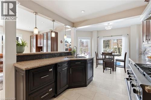 3173 Spring Creek Crescent, Mississauga, ON - Indoor Photo Showing Kitchen With Upgraded Kitchen
