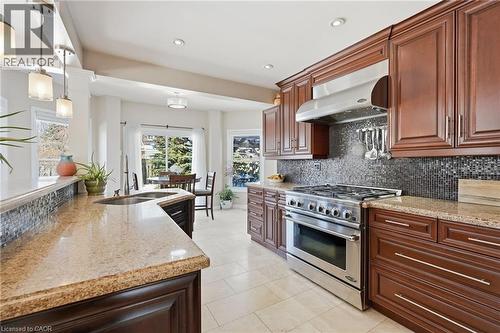 3173 Spring Creek Crescent, Mississauga, ON - Indoor Photo Showing Kitchen With Upgraded Kitchen